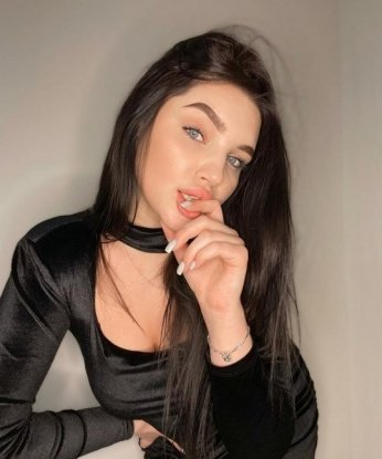 Развратная блондинка с шикарной фигурой и аппетитной грудью приглашает в гости щедрого господина. Гарантирую незабываемый опыт и море удовольствия. 10981, 23 года